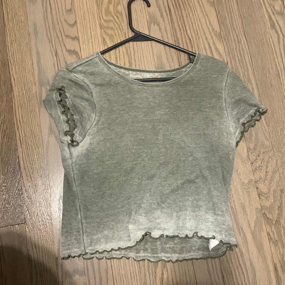 Distressed American eagle crop top